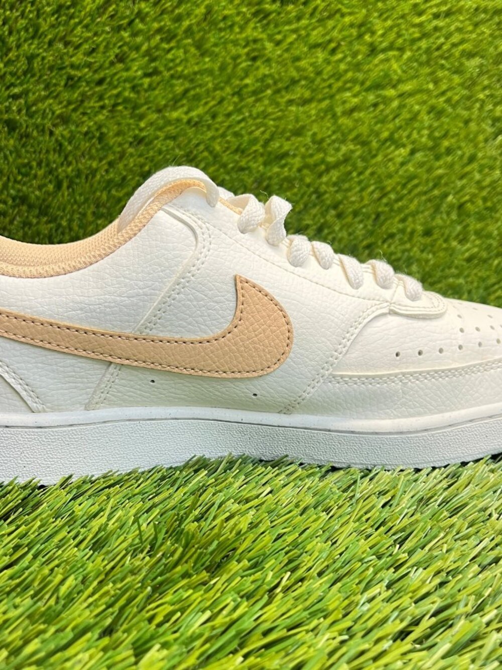 Nike Court Vision Low Womens Size 8.5 Sail White Athletic Skate Shoes Sneakers - Picture 4 of 10